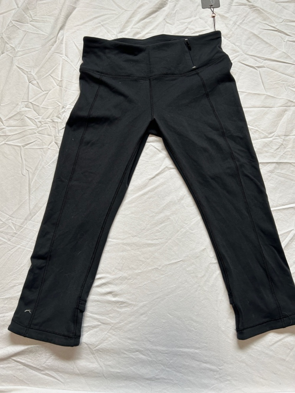 CALIA by Carrie Underwood Black Essential Tight Fit Capri